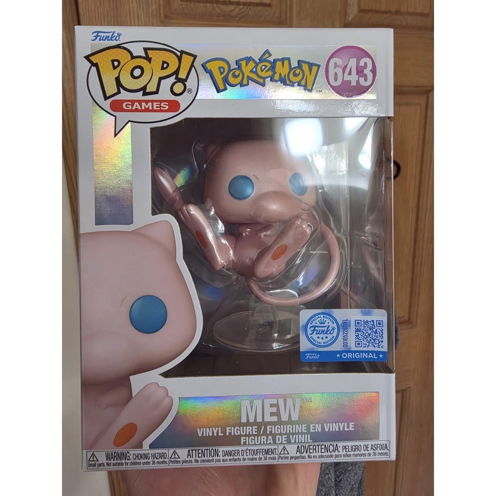 Funko Pop! Vinyl: Pokémon - Mew (Pearlescent) -‎ Pokemon Center (Exclusive) #643